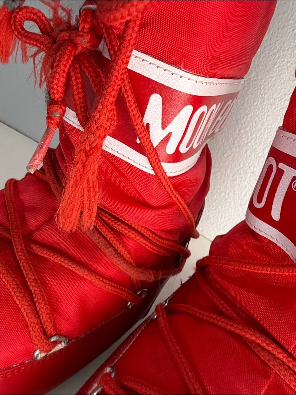 Moon Boot Original Red Nylon Snow Boots kids EU 31 34 Kids 13.5 - 2.5